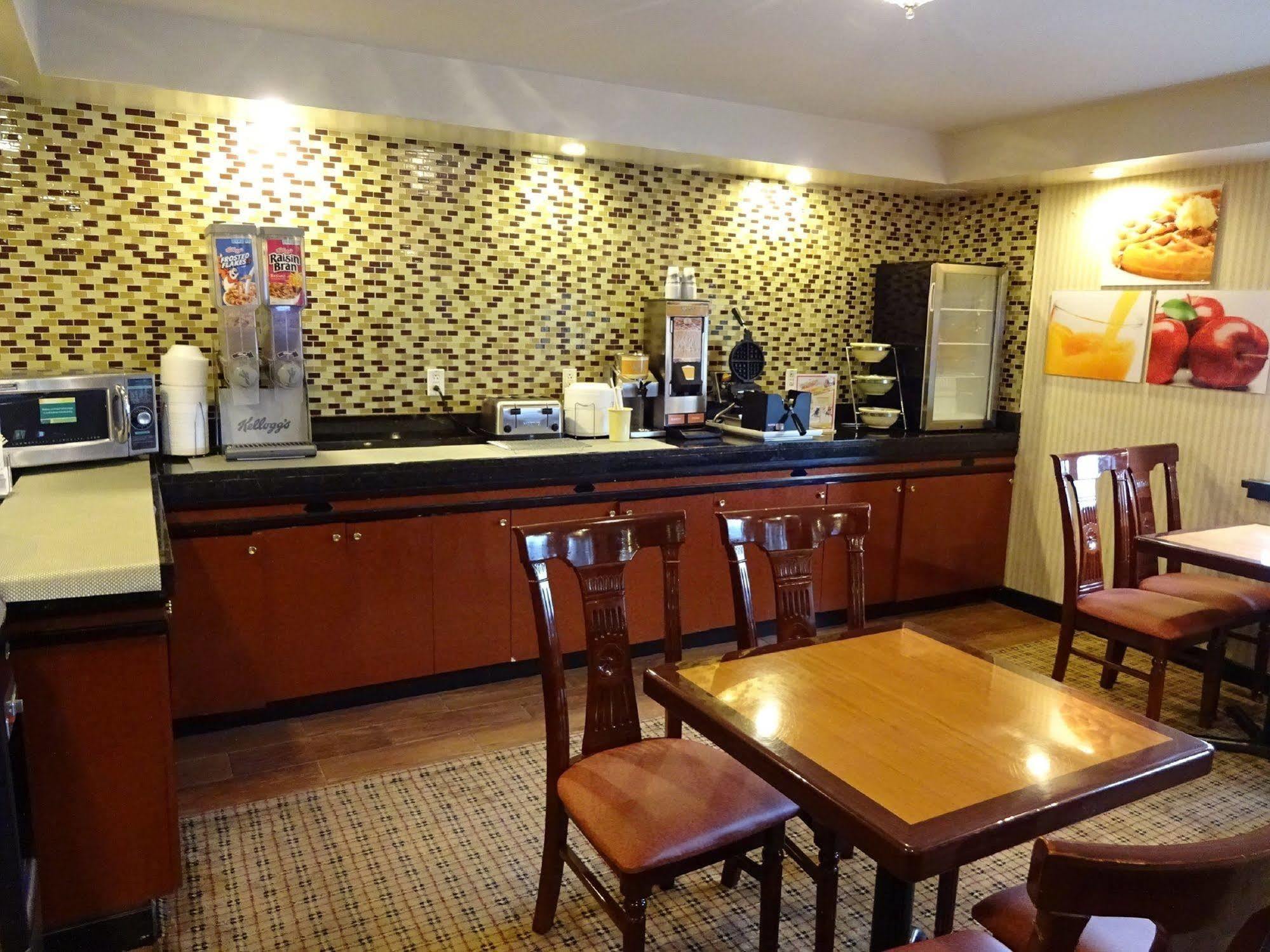 Red Roof Inn Hartford - Вернон Екстер'єр фото